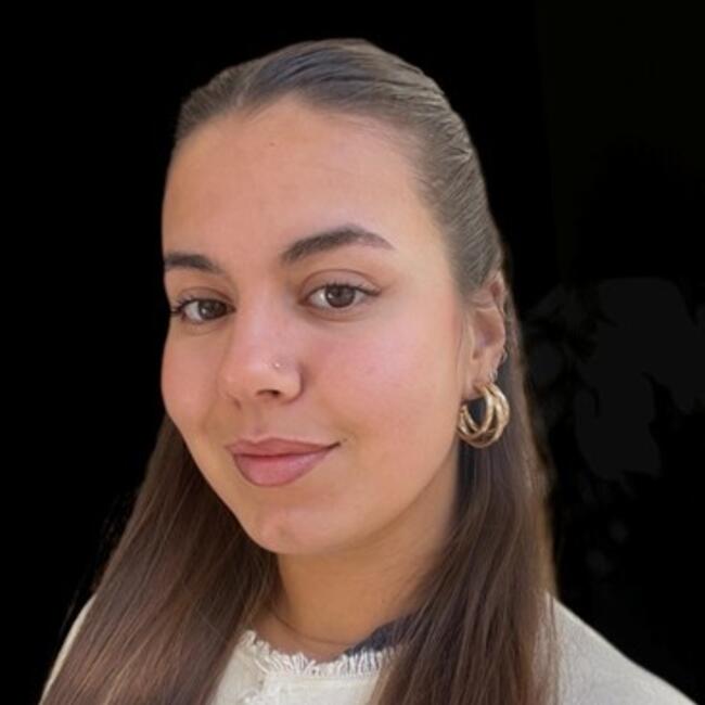 Babysitter in Vila Viçosa: Camila