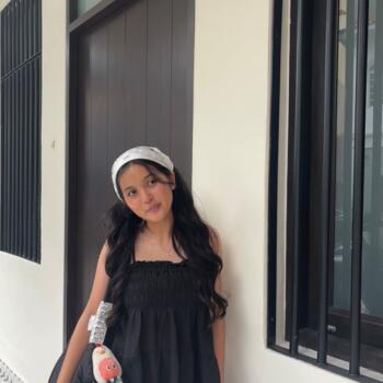 Babysitter in Singapore: Trisha