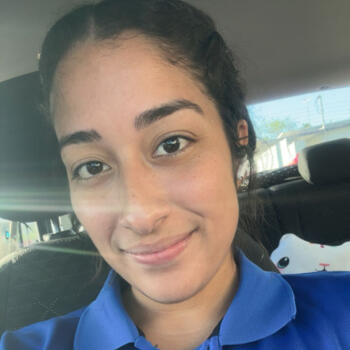 Babysitting job in Salinas: babysitting job Valerie