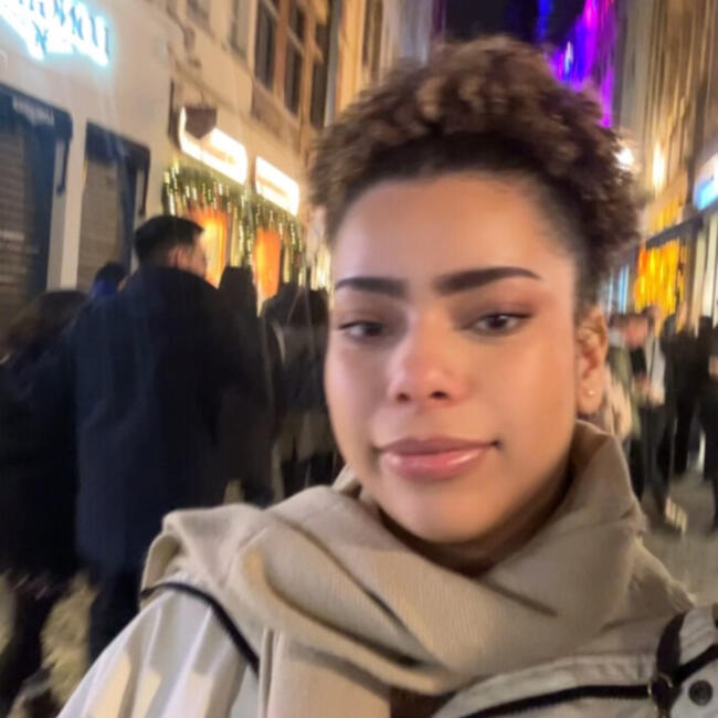 Babysitter in Saint-Josse-ten-Noode: Hayssa