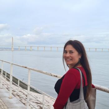 Babysitter in Lisbon: Stella