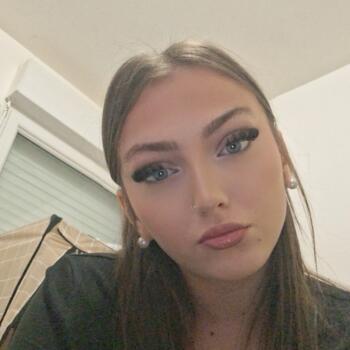 Babysitter in Nantes: Maely