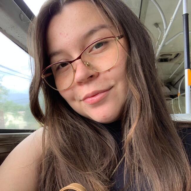 Niñera en San Rafael (Vázquez de Coronado): Mia Marie