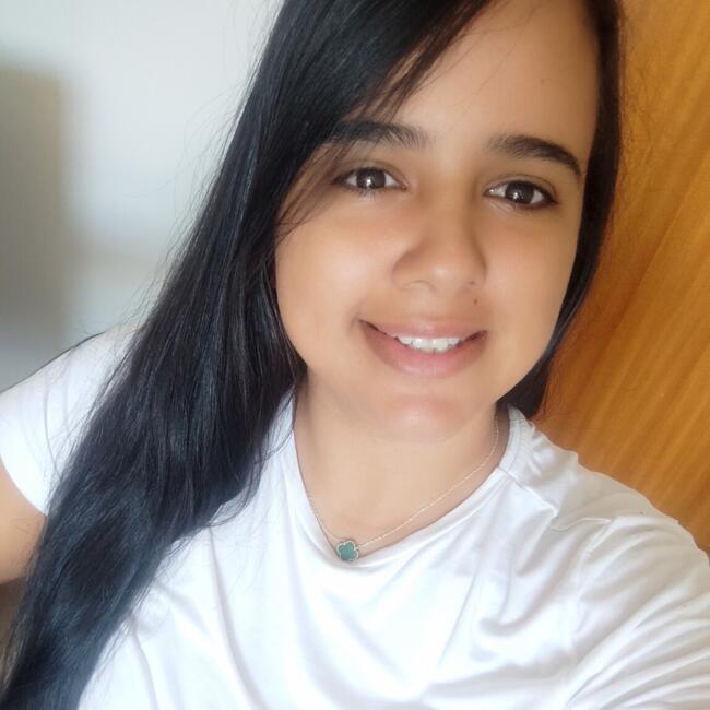 Babysitter in Goiânia: Bruna