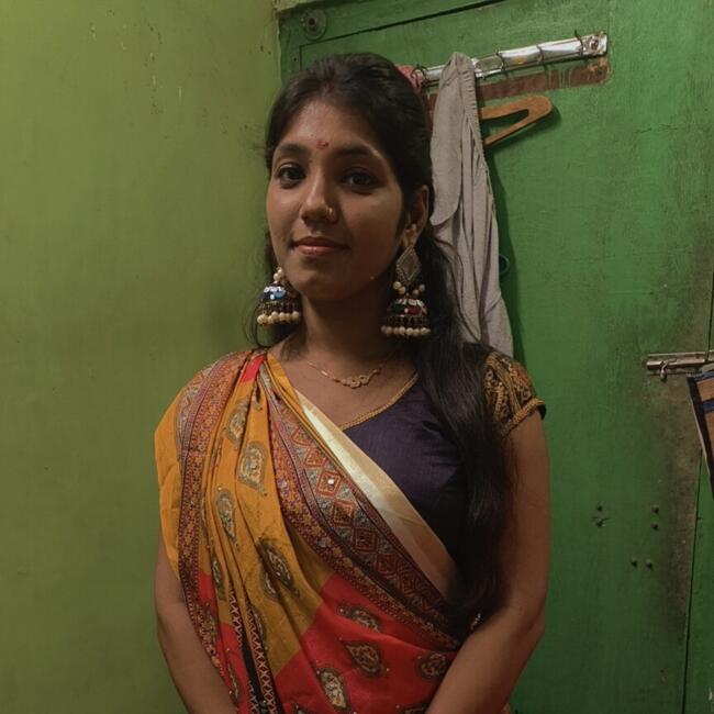 कोलकाता में बेबीसिटर: Sukhi Roy