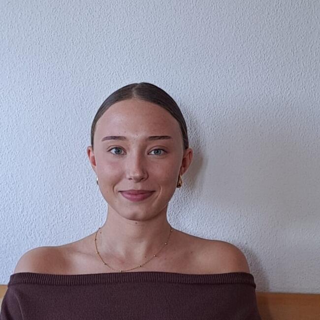 Babysitter in Lengau: Caro