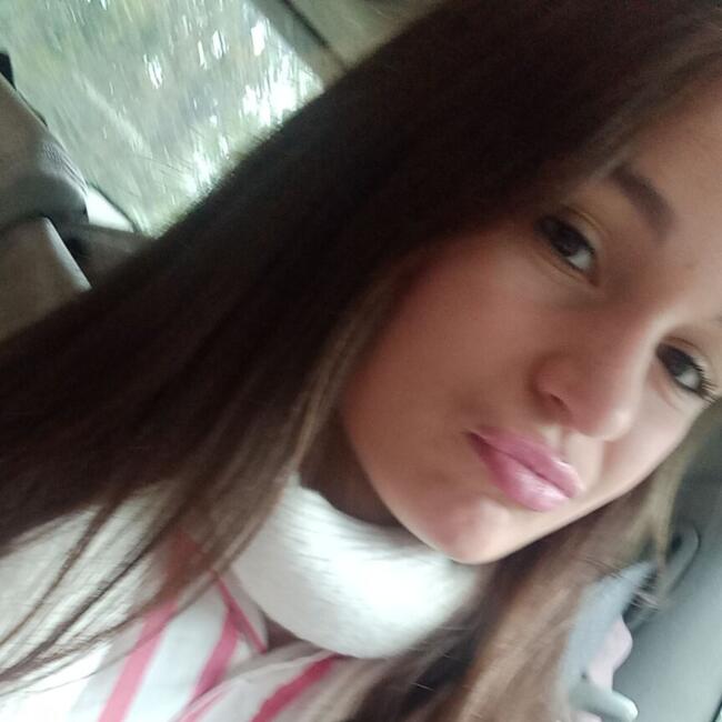 Babysitter in Jonzac: Nikita