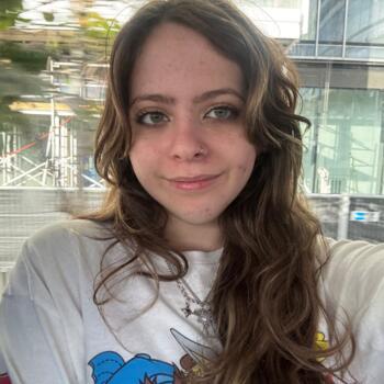 בייביסיטר ב- הרצליה: Shira)