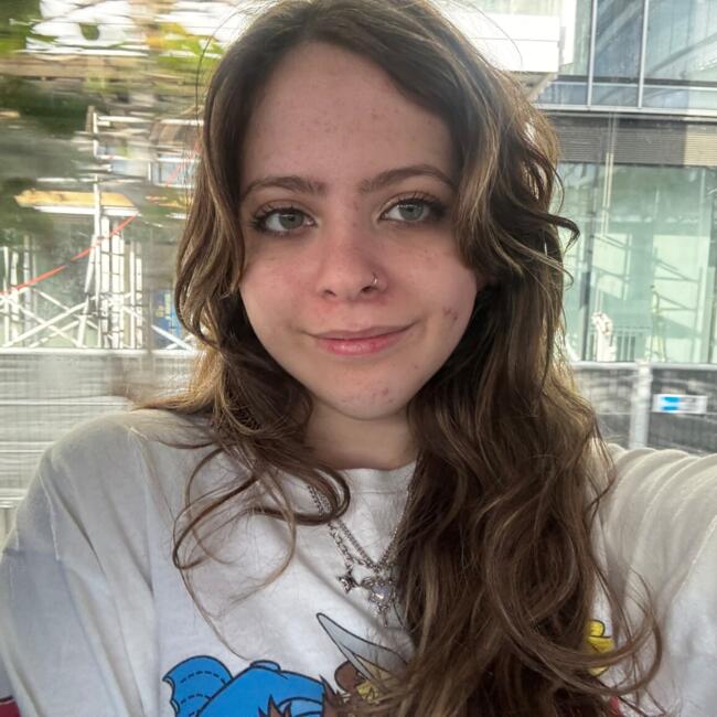 בייביסיטר ב- הרצליה: Shira)