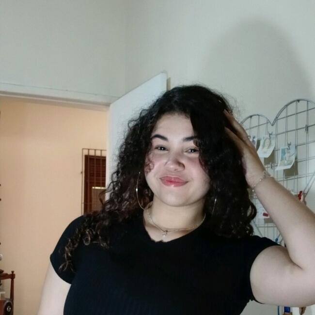 Babá em Macaé: Laura