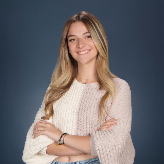 Babysitter in Pembroke Pines: Faith