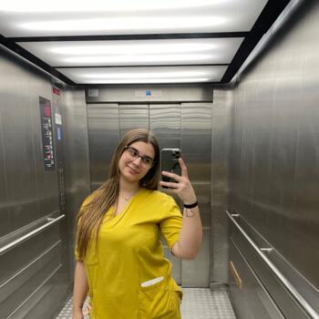 Babysitter in Porto: Iara