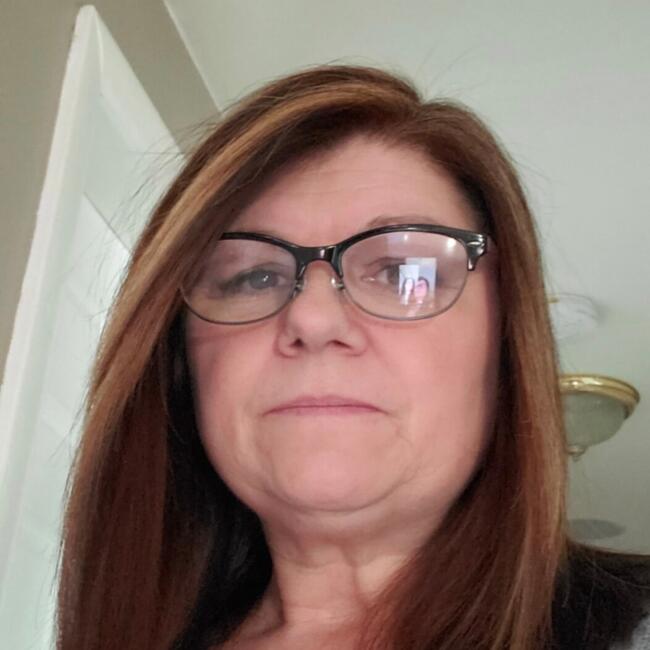 Babysitter in West Warwick: Tammy