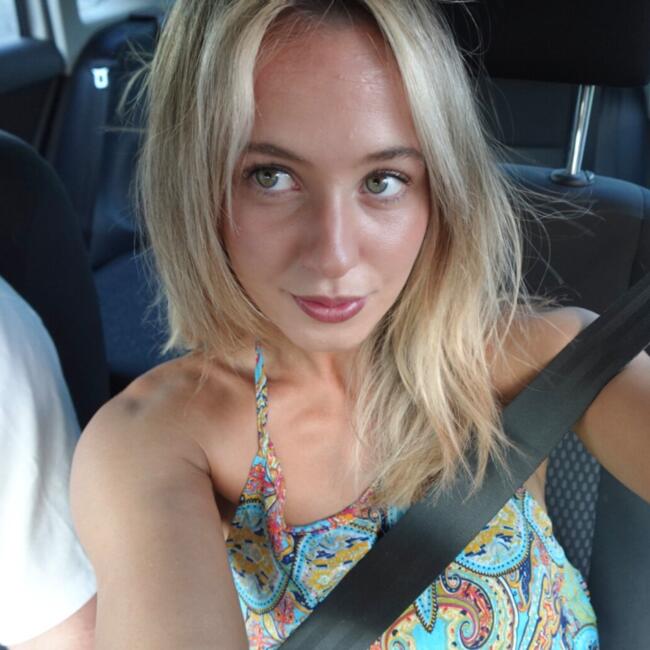 Babysitter in Melbourne: Poppy