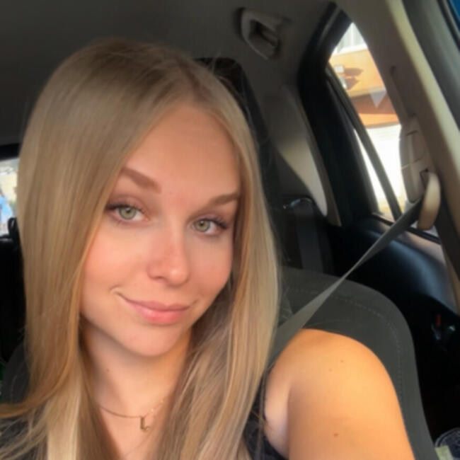 Canguro en Alcira: Adrija