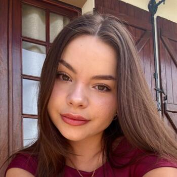 Babysitter in Mantes-la-Jolie: Eva