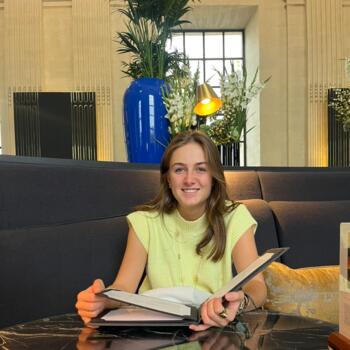 Babysitter in Cahors: Jade