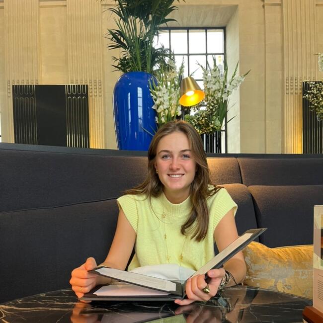 Babysitter in Cahors: Jade