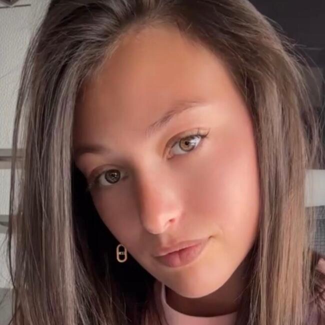 Babysitter in Perpignan: Aline