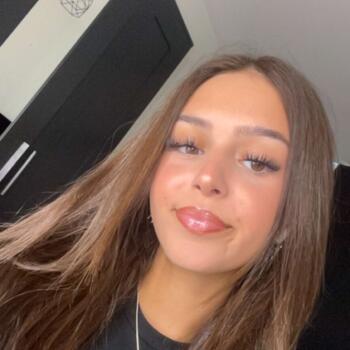 Babysitter Lent: Defne