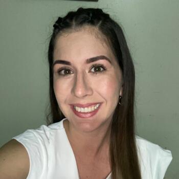 Babysitter in Naranjo: Katherine