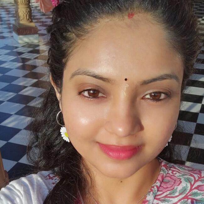 Babysitter in Barcelona: Manisha