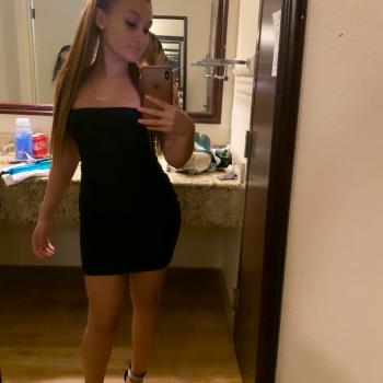 Babysitters in East Hartford: Mariah