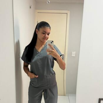 Babá em Teresina: Regiane