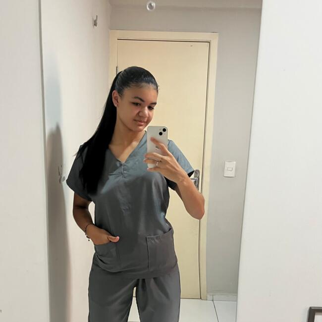 Babysitter in Teresina: Regiane