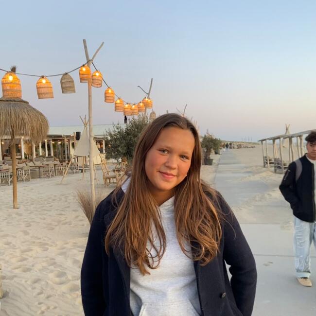 Babysitter in Sassenheim: Lois