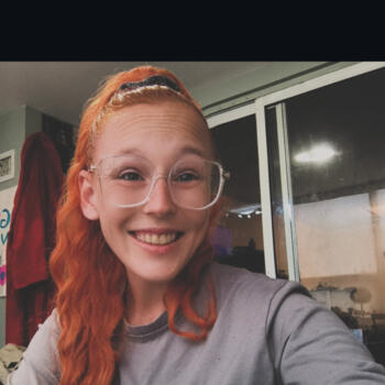 Baby-sitter in Welland: Kailyn