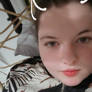 Babysitter in Vire: Sabrina