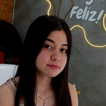 Babysitter in Encarnación: Yanina