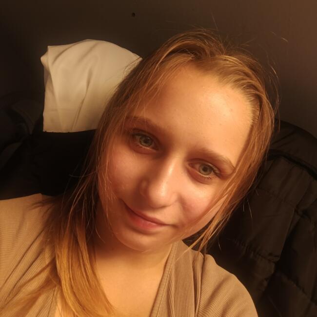 Niania w Radom: Julia