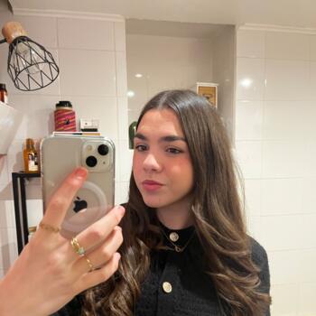 Babysitter στην περιοχή Καέν: Mila