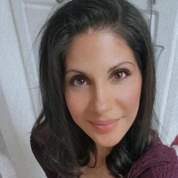 Babysitter in Salem: Damaris