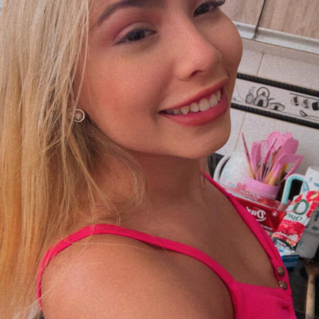 Babá em Indaiatuba: Emily