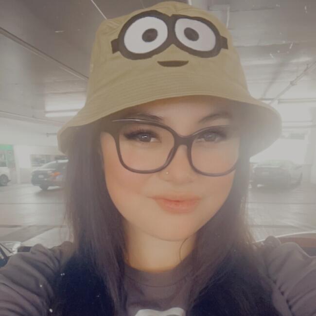 Babysitter in Pomona: Diana