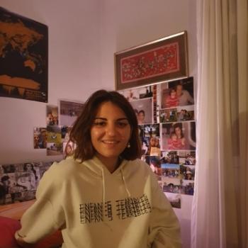 Baby-sitter in Pau: Ines
