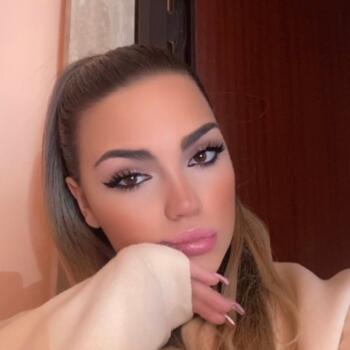 Babysitter a Giugliano: Francesca