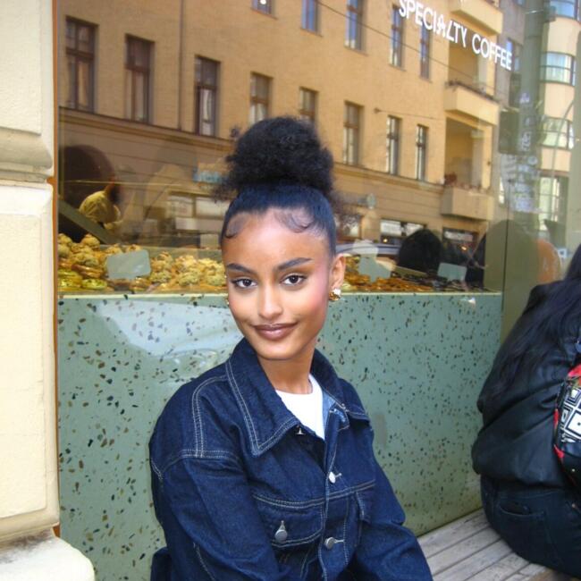 Babysitter in Berlin: Nazret