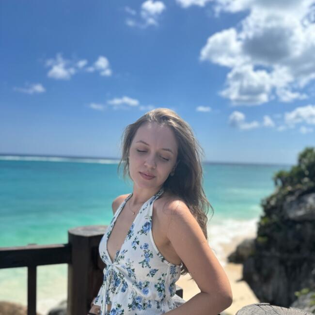 Babysitting job in Vila Franca de Xira: Corina