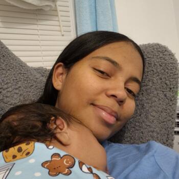 Babysitter Providence: Maria