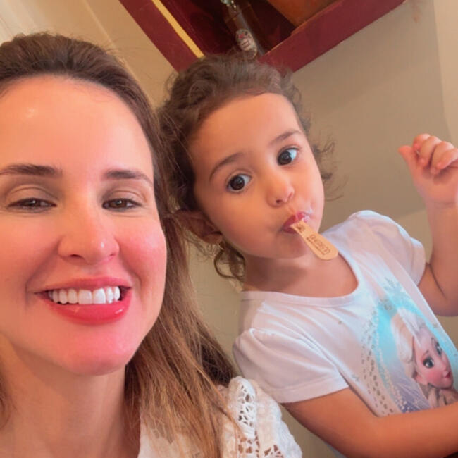 Emprego de babá em Belém: Ana Paula e Ana Clara