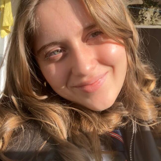 Babysitter in Faro: Sara