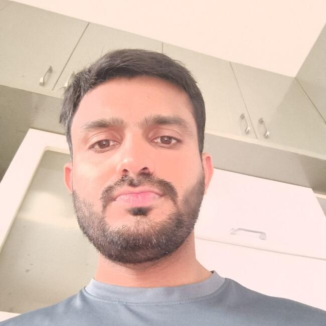 बंगलौर में बेबीसिटिंग की नौकरी: Harish