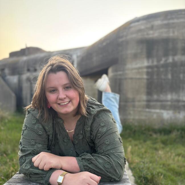 Babysitter in Middelkerke: Yasmine