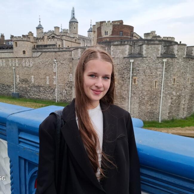 Babysitter in Cardiff: Oleksandra