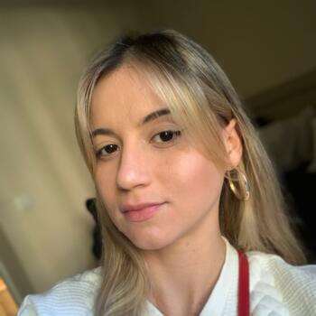 Babysitter in Santa Cruz: Mikaela
