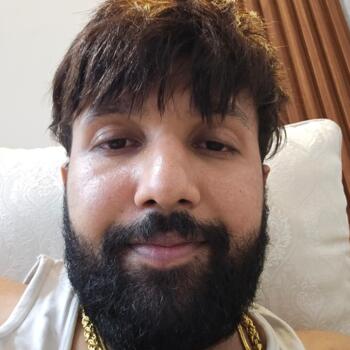 Babysitting job in Delhi: babysitting job Meenakshi